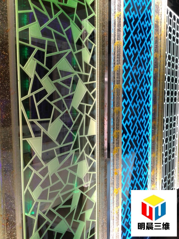 光影里的美學隔斷：激光內雕玻璃的空間魔法